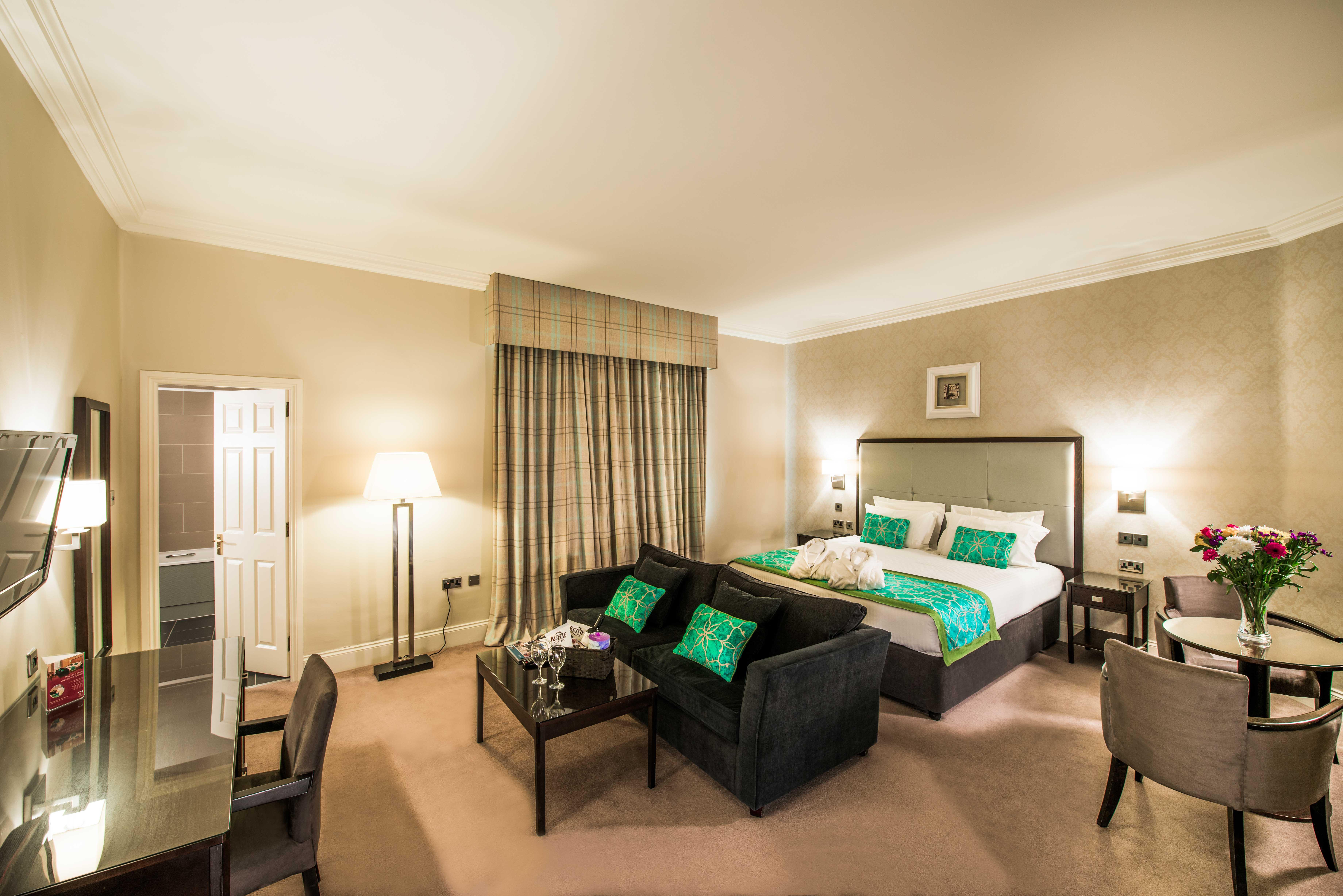 Leonardo Edinburgh City Esterno foto