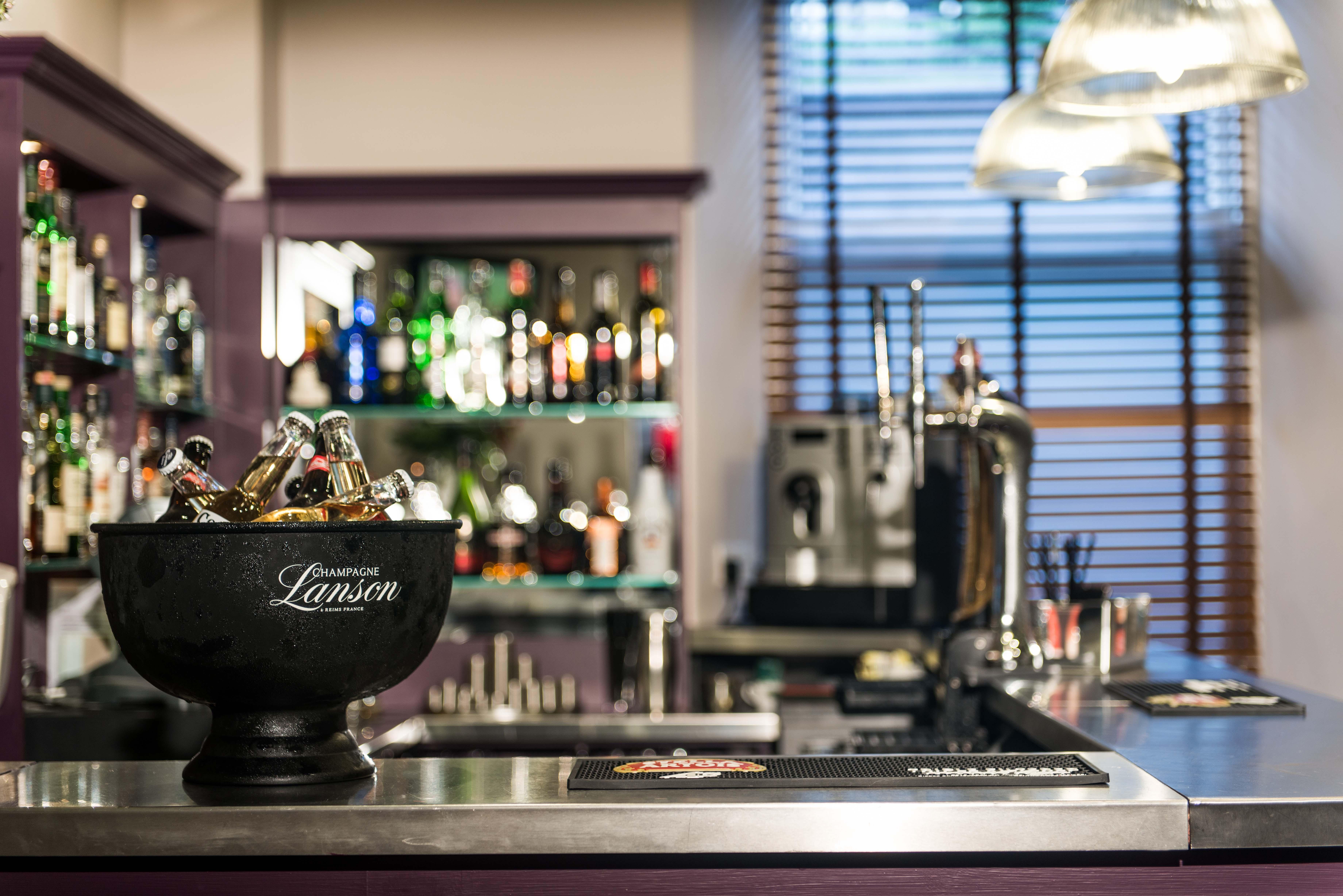 Leonardo Edinburgh City Esterno foto